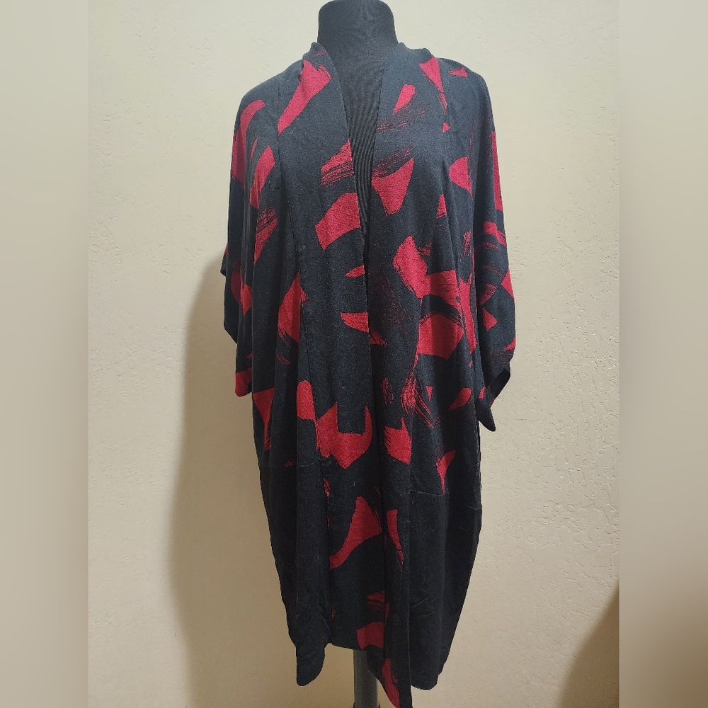Natori Black Red Abstract Jacket Open Duster long knit wrap raglan sleeve S NWT